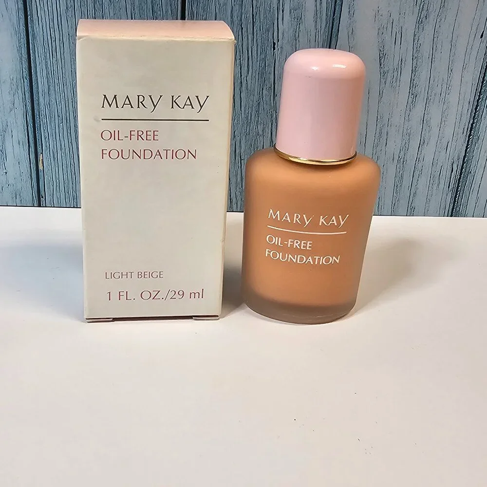 Mary Kay - Oil-Free Foundation Light Beige #3858 - NIB‎ Old Stock